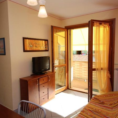 Residence Sole E Mare Appartamenti ロゾリーナ・マーレ エクステリア 写真