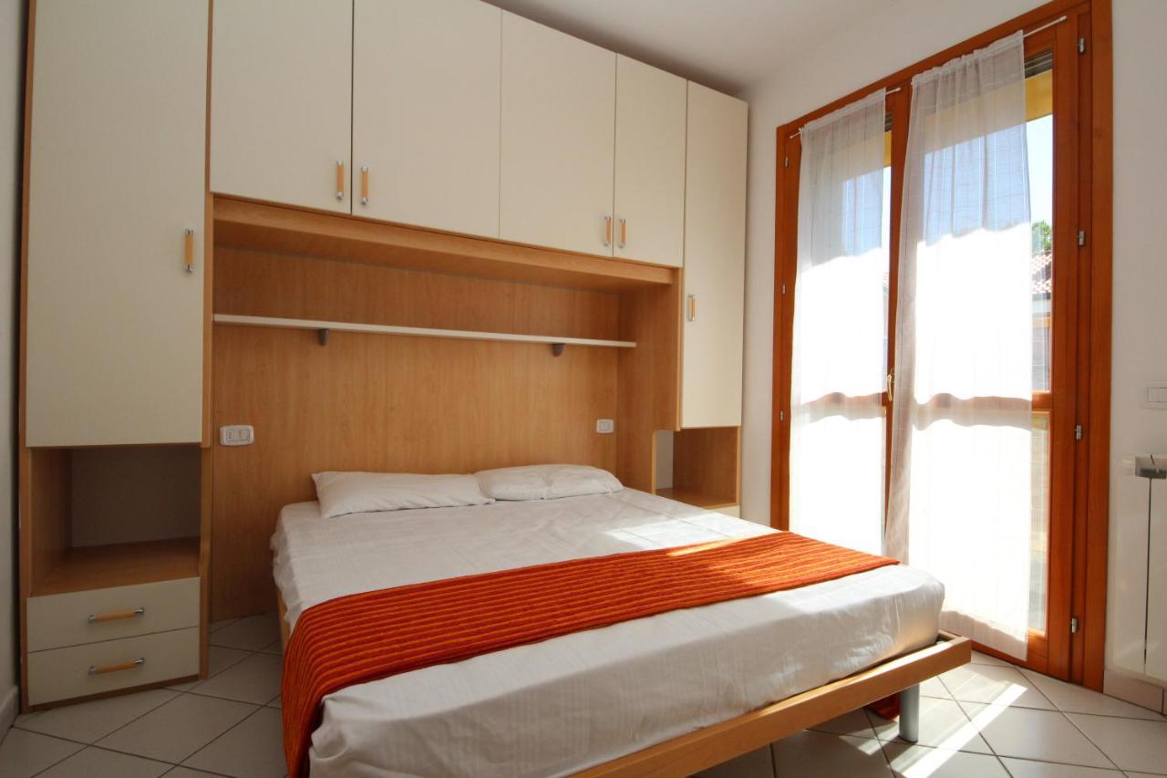 Residence Sole E Mare Appartamenti ロゾリーナ・マーレ エクステリア 写真